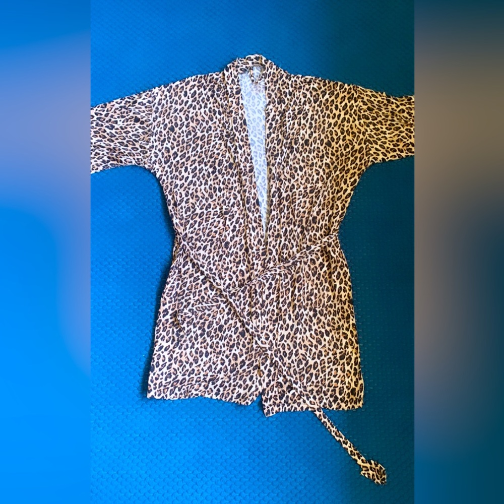 Sleeping Leopard Print Robe